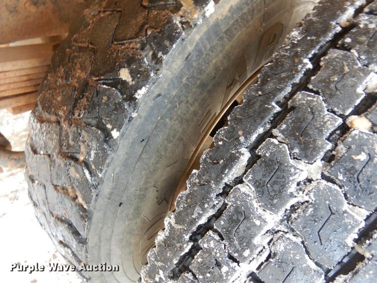 image for item HX9662 1999 GMC C6500  dump truck