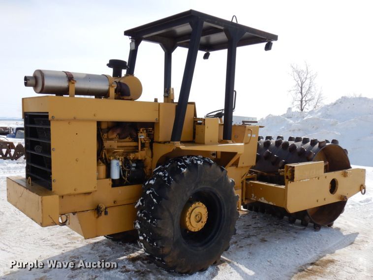 image for item HX9664 Tampo RP-16D  vibratory single drum roller