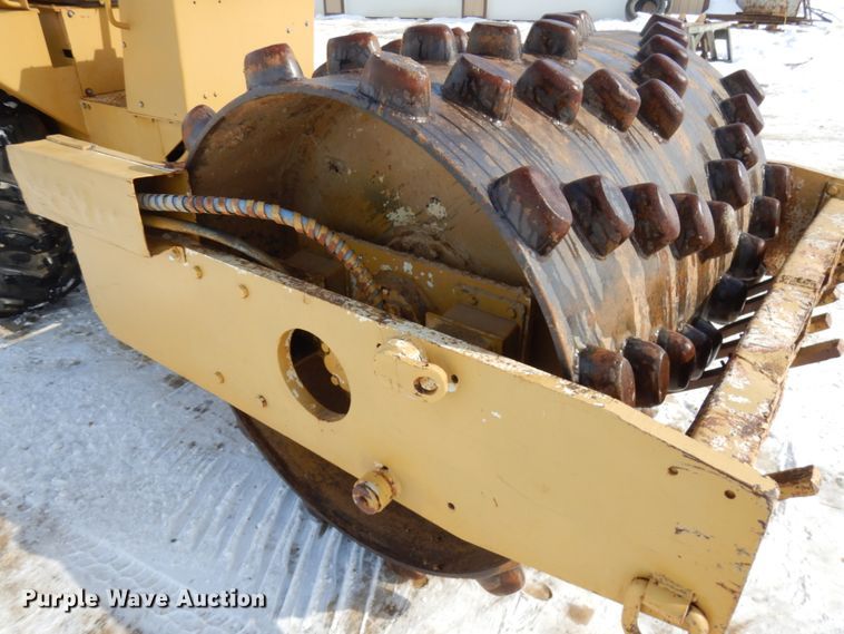 image for item HX9664 Tampo RP-16D  vibratory single drum roller