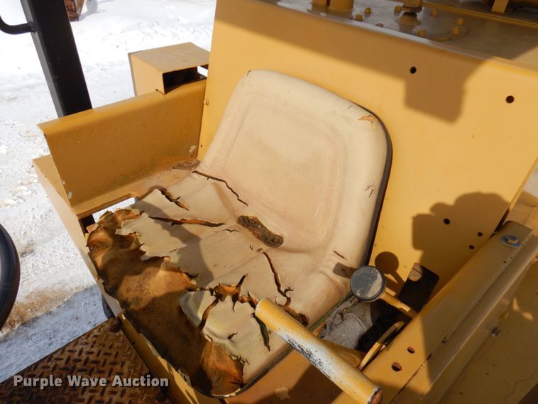 image for item HX9664 Tampo RP-16D  vibratory single drum roller