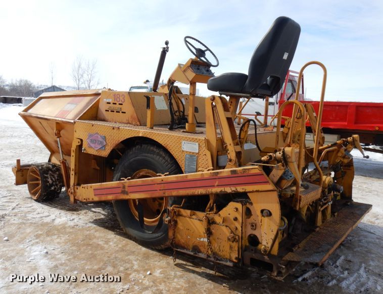 image for item HX9665 1988 Blaw Knox PF150  paver