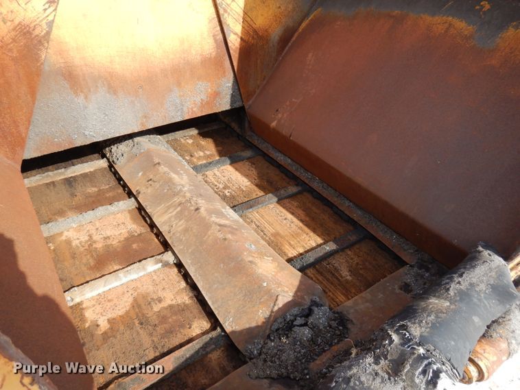 image for item HX9665 1988 Blaw Knox PF150  paver