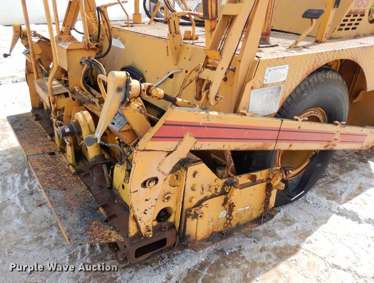 image for item HX9665 1988 Blaw Knox PF150  paver