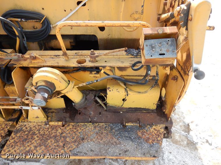 image for item HX9665 1988 Blaw Knox PF150  paver