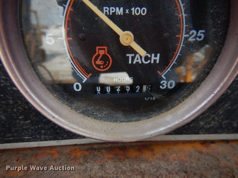 image for item HX9665 1988 Blaw Knox PF150  paver