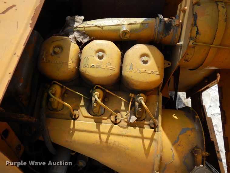 image for item HX9665 1988 Blaw Knox PF150  paver