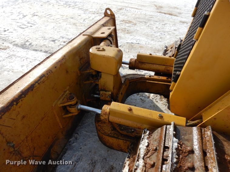 image for item HX9666 1988 Caterpillar D3C  dozer