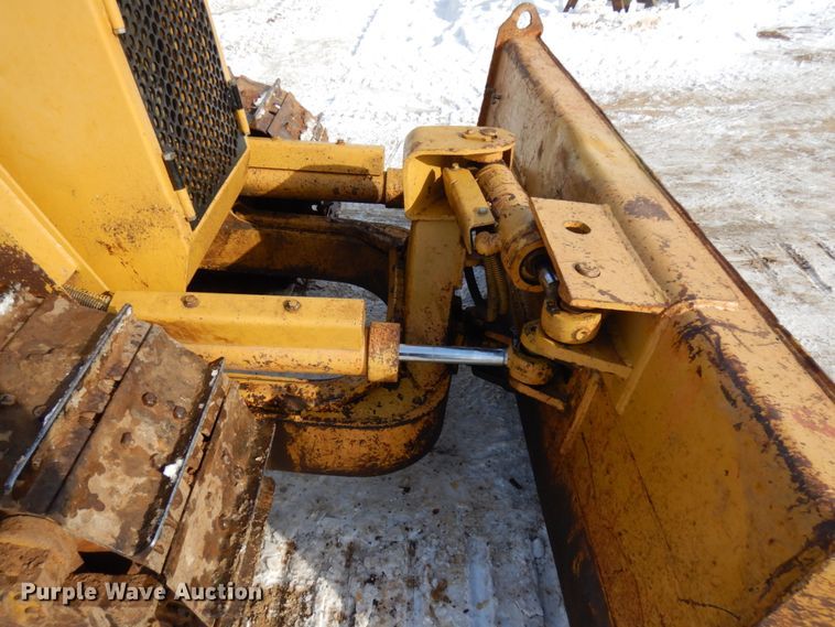 image for item HX9666 1988 Caterpillar D3C  dozer