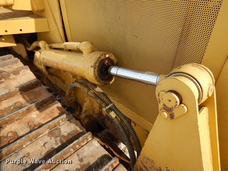 image for item HX9666 1988 Caterpillar D3C  dozer