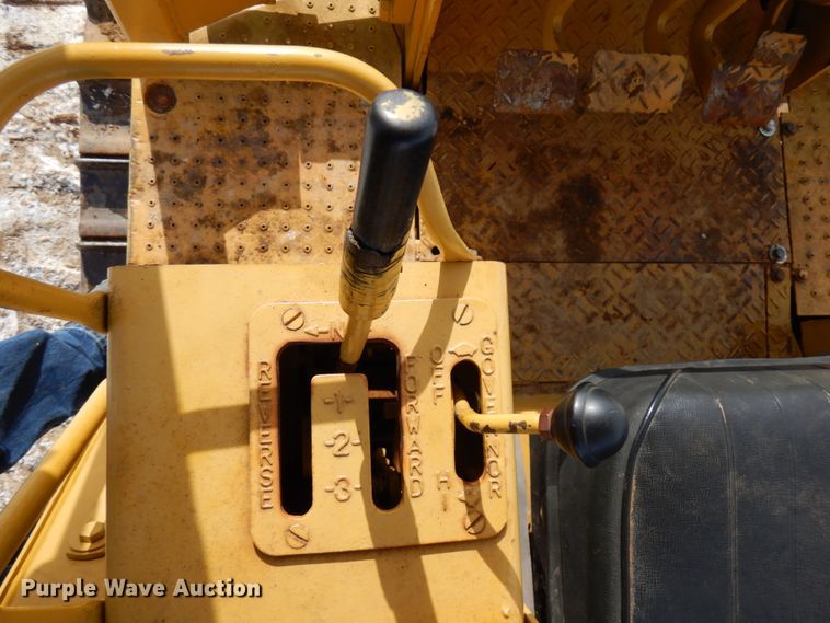 image for item HX9666 1988 Caterpillar D3C  dozer