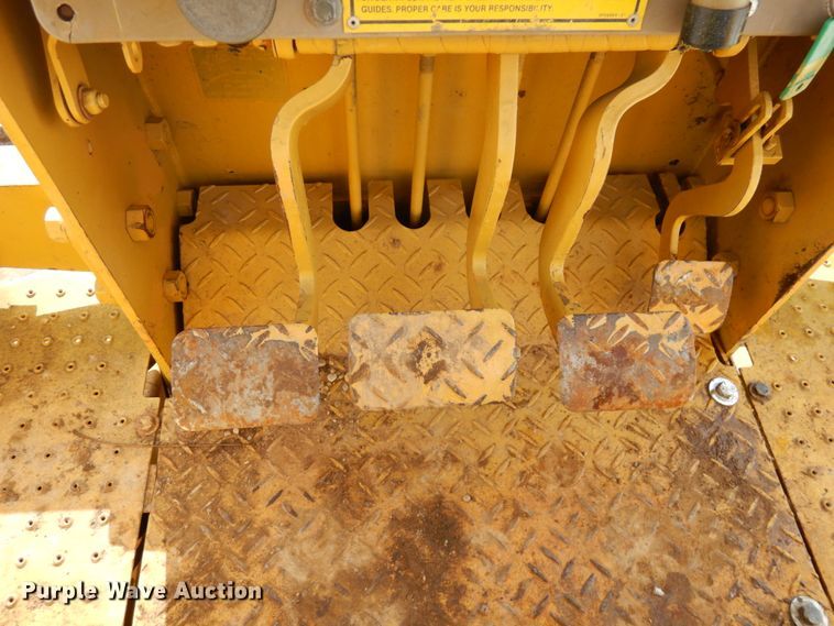 image for item HX9666 1988 Caterpillar D3C  dozer