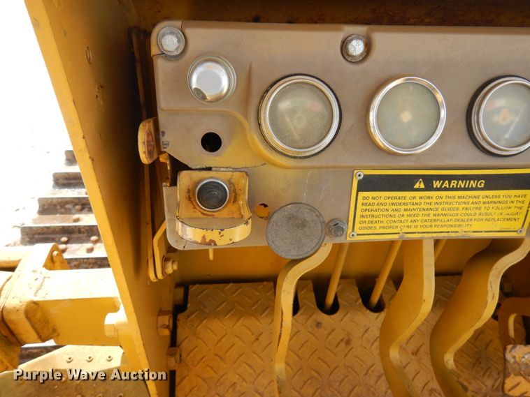 image for item HX9666 1988 Caterpillar D3C  dozer