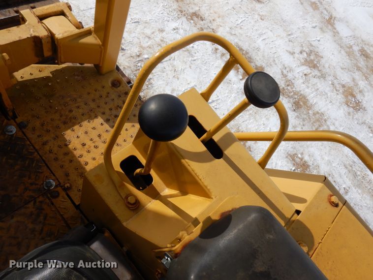 image for item HX9666 1988 Caterpillar D3C  dozer