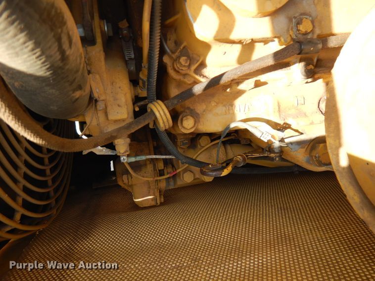 image for item HX9666 1988 Caterpillar D3C  dozer