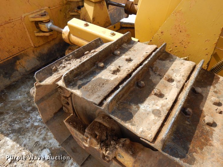 image for item HX9666 1988 Caterpillar D3C  dozer
