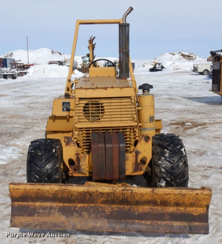 image for item HX9667 1994 Vermeer V4750  trencher