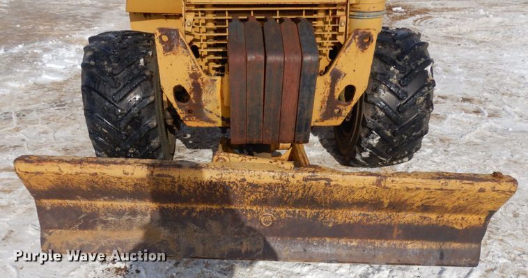 image for item HX9667 1994 Vermeer V4750  trencher