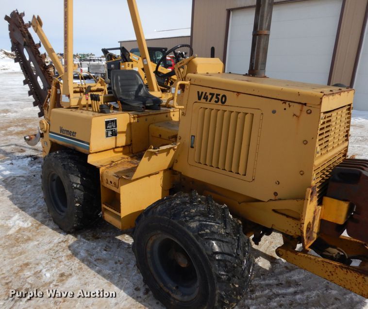 image for item HX9667 1994 Vermeer V4750  trencher