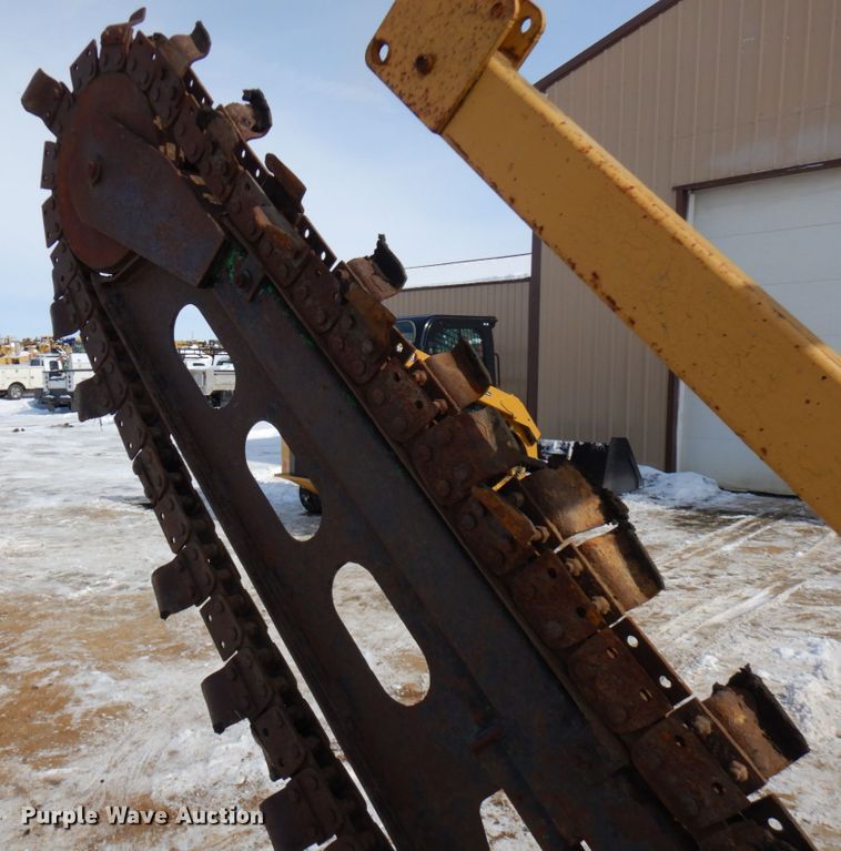 image for item HX9667 1994 Vermeer V4750  trencher