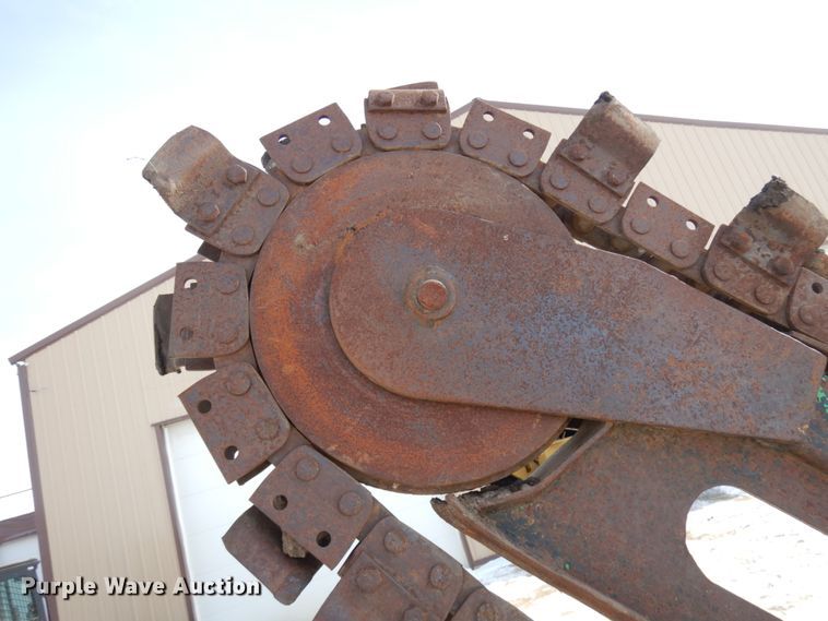 image for item HX9667 1994 Vermeer V4750  trencher