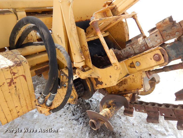 image for item HX9667 1994 Vermeer V4750  trencher