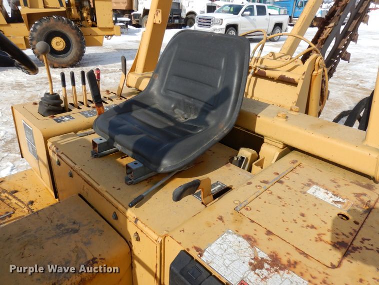 image for item HX9667 1994 Vermeer V4750  trencher