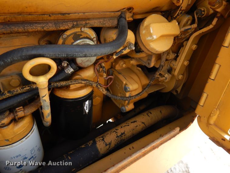 image for item HX9667 1994 Vermeer V4750  trencher