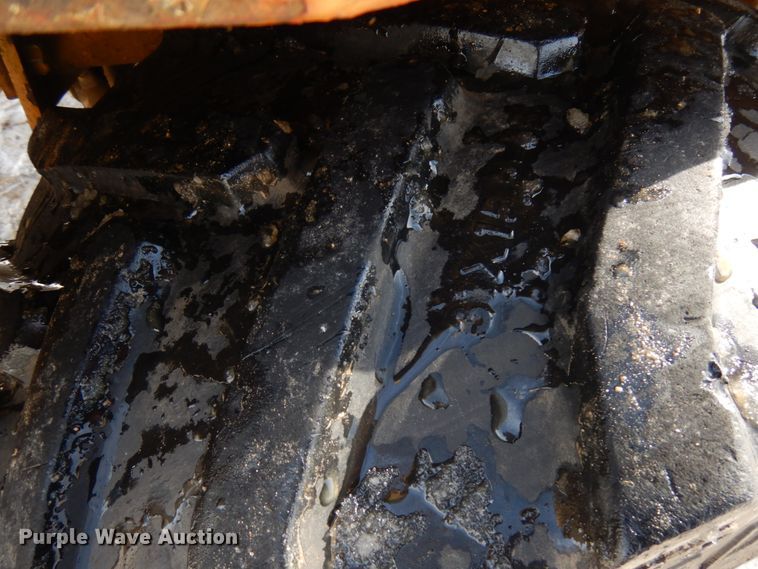 image for item HX9667 1994 Vermeer V4750  trencher