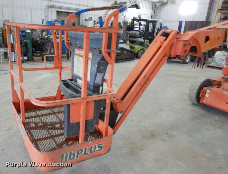 image for item IA9344 2007 JLG E300AJP  boom lift