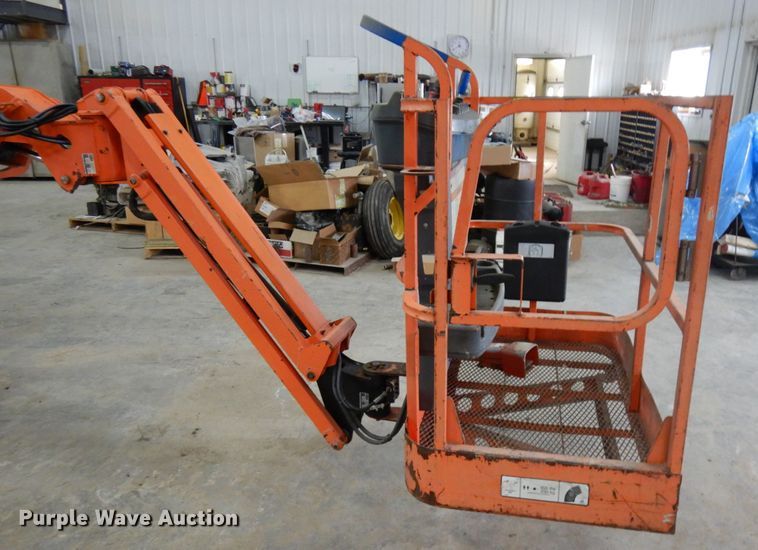 image for item IA9344 2007 JLG E300AJP  boom lift
