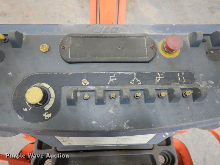 image for item IA9344 2007 JLG E300AJP  boom lift