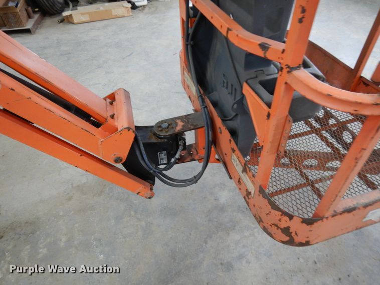 image for item IA9344 2007 JLG E300AJP  boom lift