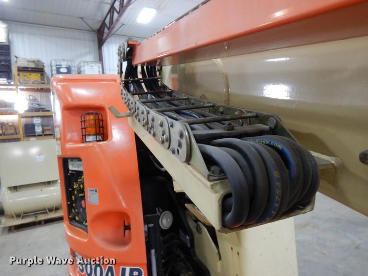 image for item IA9344 2007 JLG E300AJP  boom lift