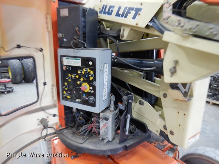 image for item IA9344 2007 JLG E300AJP  boom lift