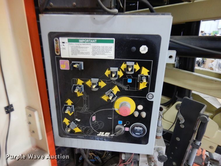 image for item IA9344 2007 JLG E300AJP  boom lift