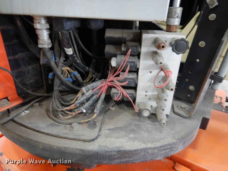 image for item IA9344 2007 JLG E300AJP  boom lift