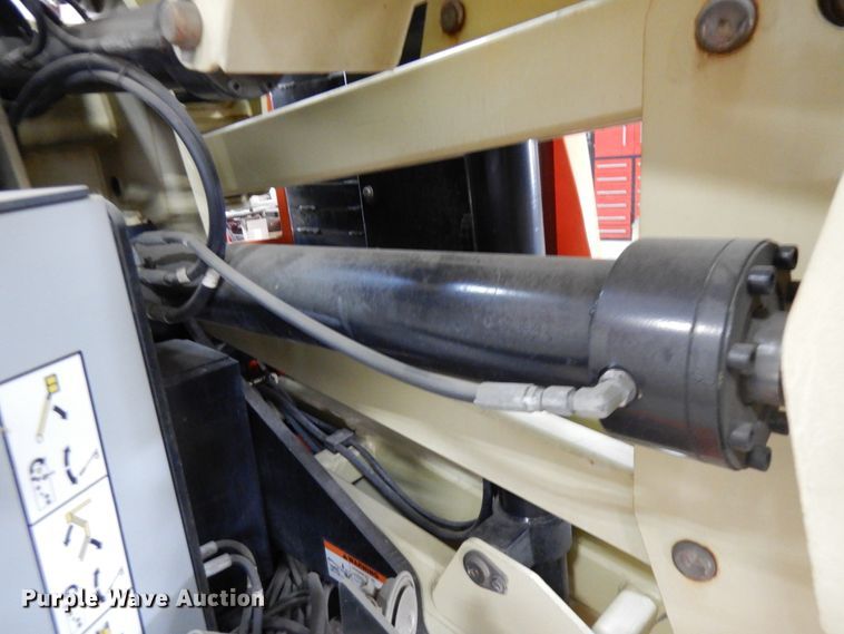 image for item IA9344 2007 JLG E300AJP  boom lift