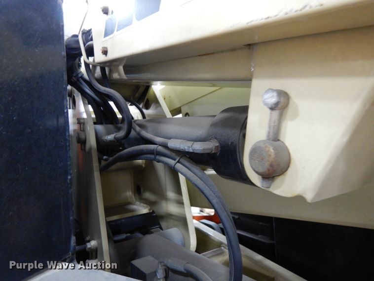 image for item IA9344 2007 JLG E300AJP  boom lift