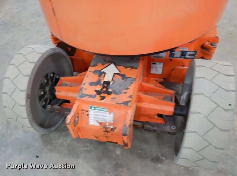 image for item IA9344 2007 JLG E300AJP  boom lift