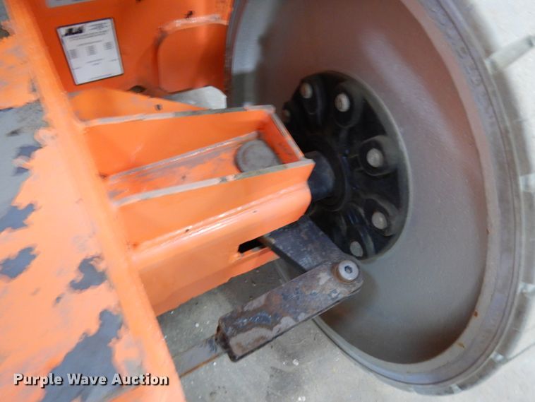 image for item IA9344 2007 JLG E300AJP  boom lift