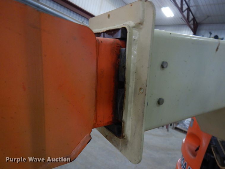 image for item IA9344 2007 JLG E300AJP  boom lift