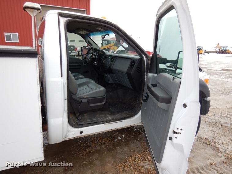 image for item IA9346 2012 Ford F450 Super Duty  utility / service truck