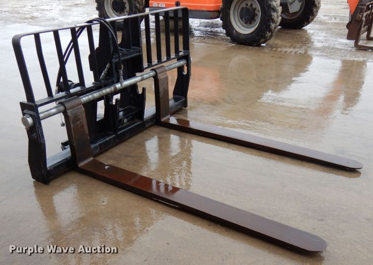 image for item IA9347 Gradall 9140-5079 6'L forks