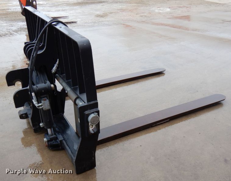 image for item IA9347 Gradall 9140-5079 6'L forks