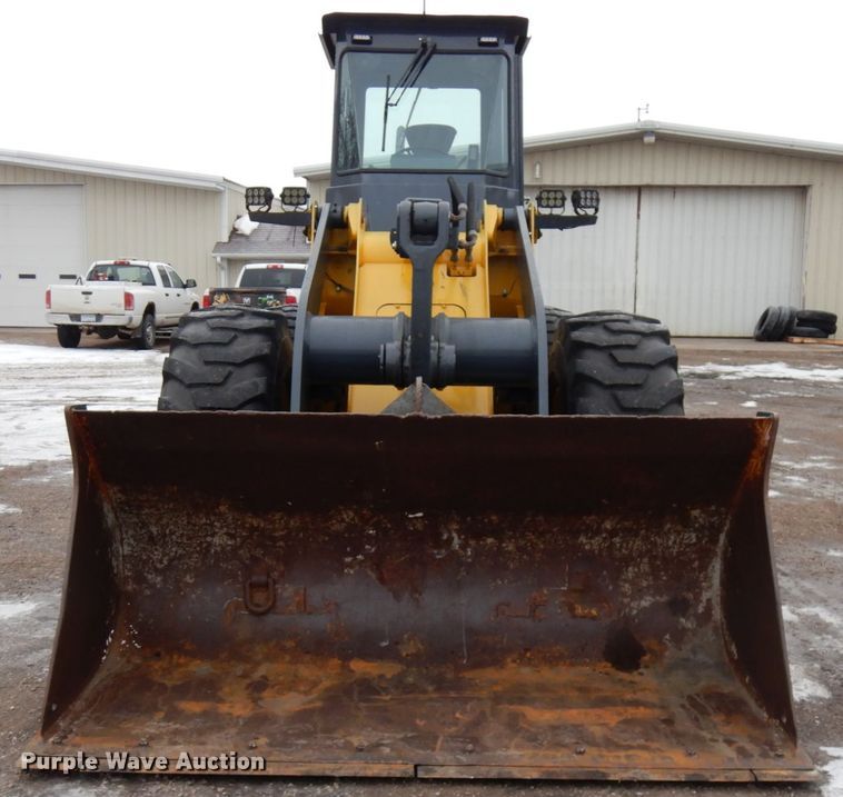 image for item IA9364 1989 John Deere 544E  wheel loader