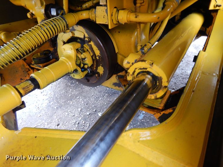 image for item IA9364 1989 John Deere 544E  wheel loader