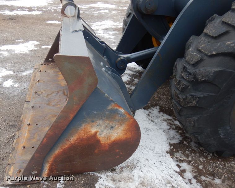 image for item IA9364 1989 John Deere 544E  wheel loader