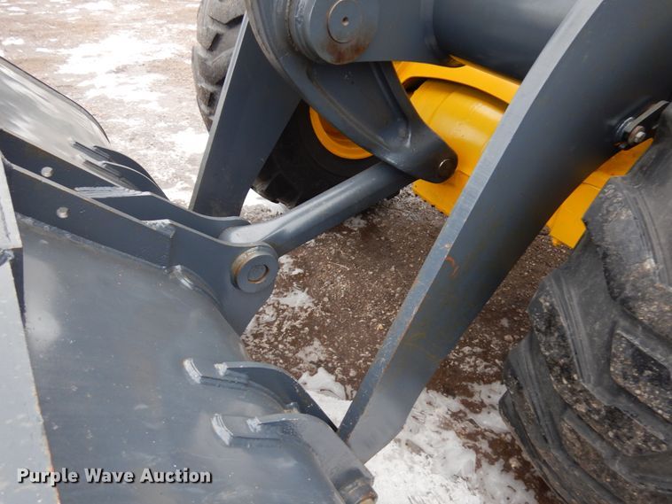 image for item IA9364 1989 John Deere 544E  wheel loader