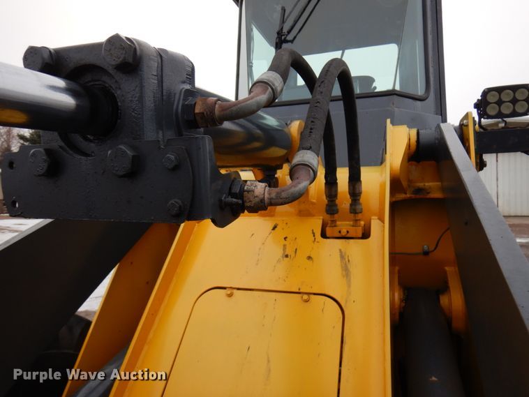 image for item IA9364 1989 John Deere 544E  wheel loader