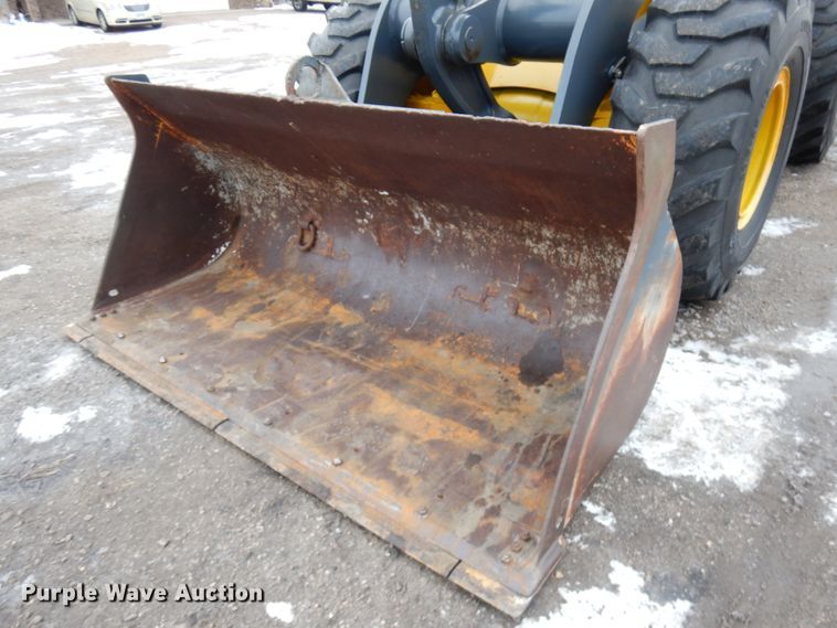 image for item IA9364 1989 John Deere 544E  wheel loader